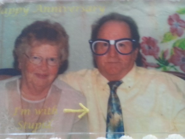 the cake, complete with photo made of icing!